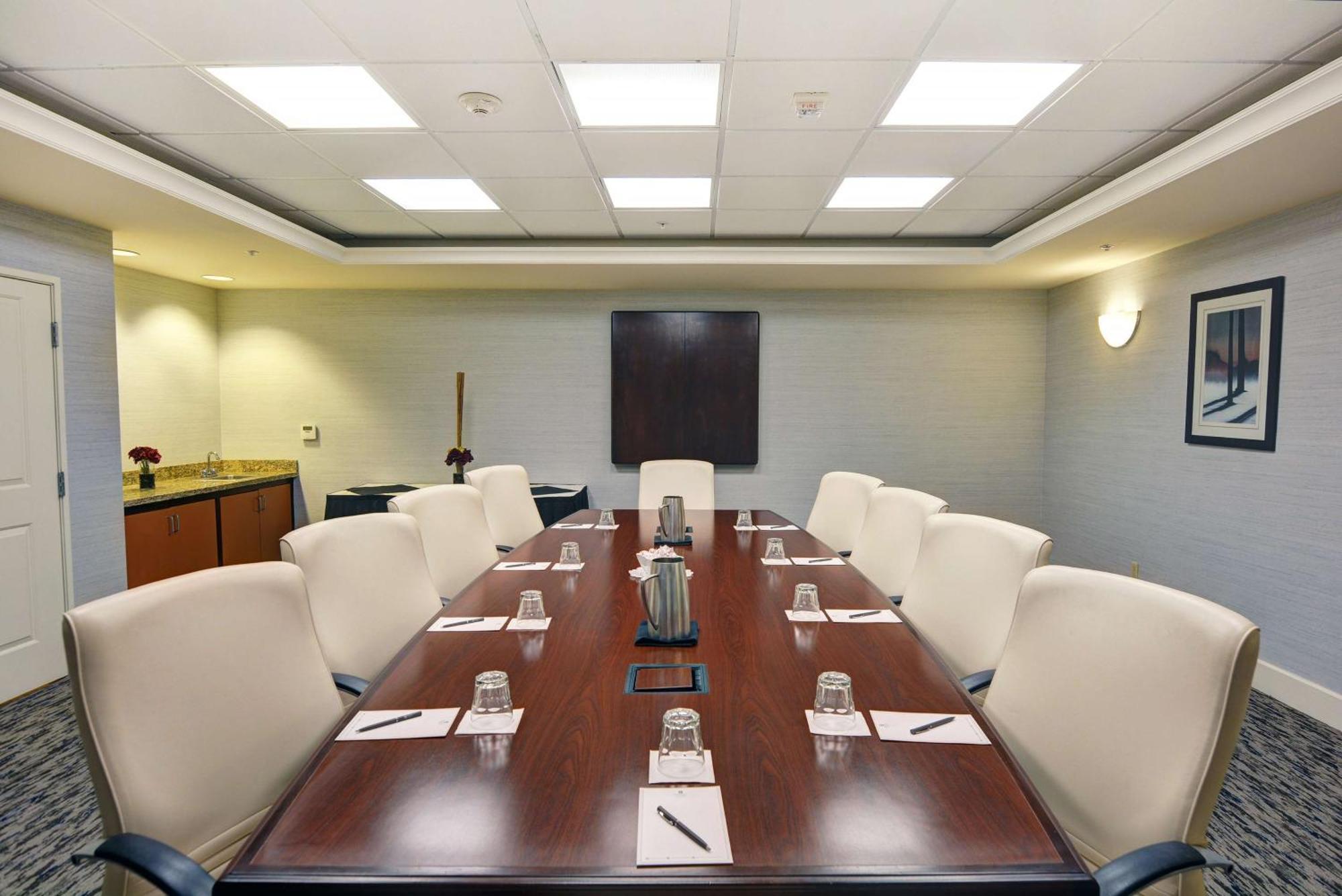 Embassy Suites Valencia Extérieur photo