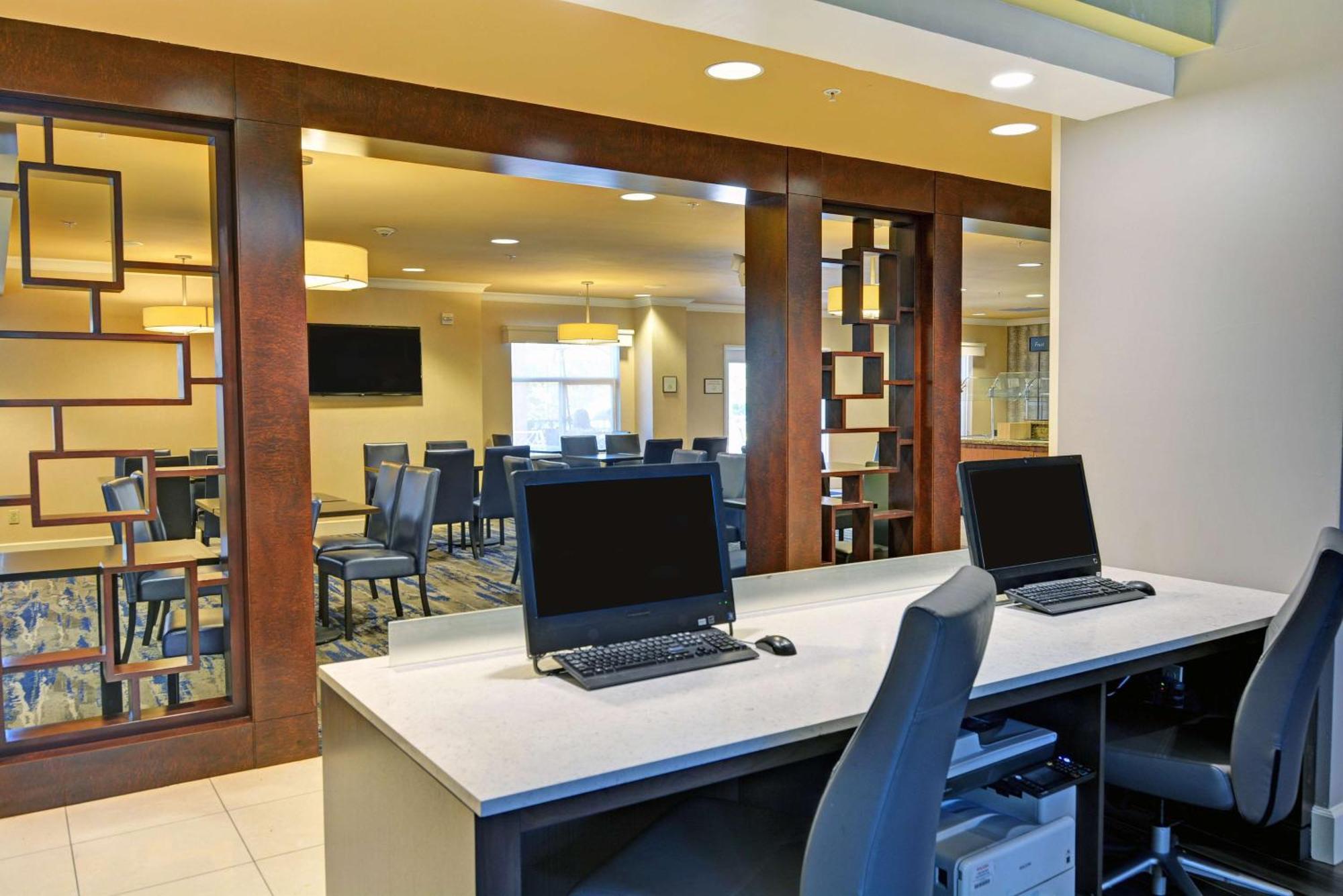 Embassy Suites Valencia Extérieur photo
