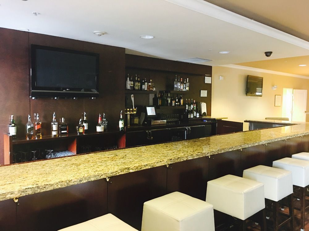 Embassy Suites Valencia Extérieur photo