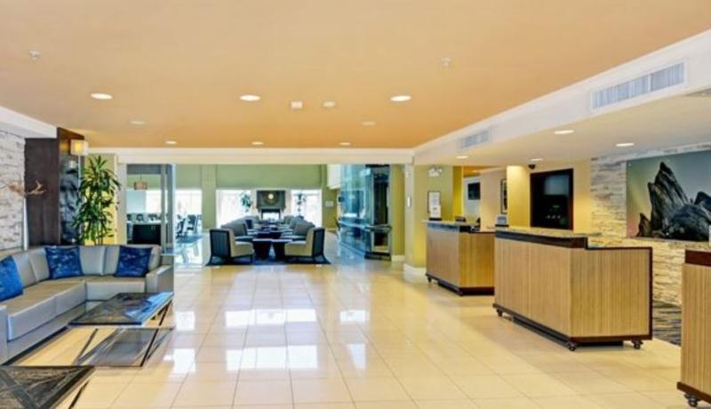 Embassy Suites Valencia Extérieur photo