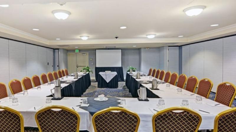Embassy Suites Valencia Extérieur photo